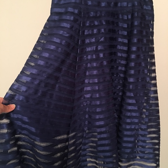 Nanette Lapore designer skirt (darker in person) - Picture 6 of 6